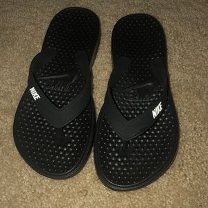 Nike flipflops